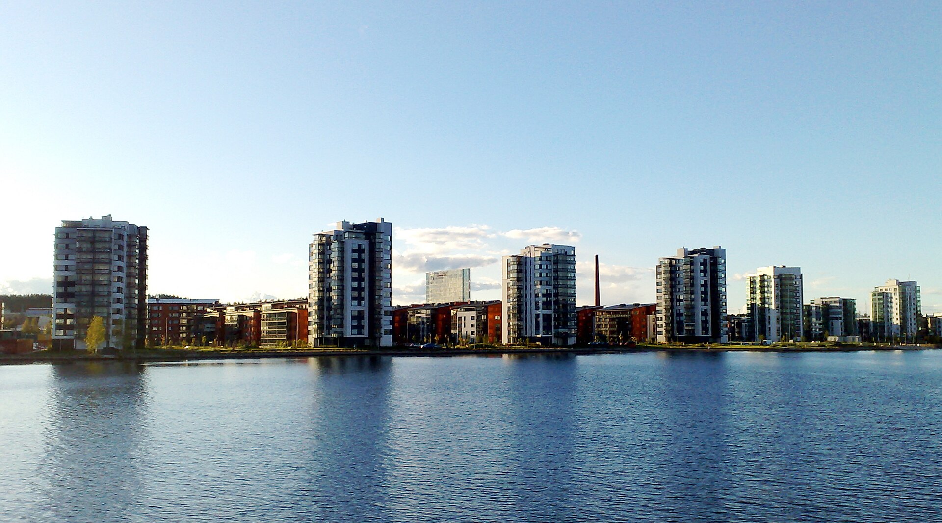 Lutakko Jyväsjärveltä katsottuna Jyväskylässä.